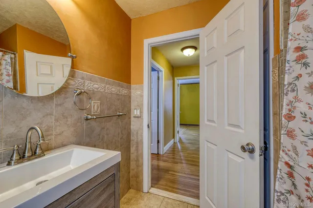 $500,000 | 4 Verplanck Avenue, Hopewell Junction, NY 12533