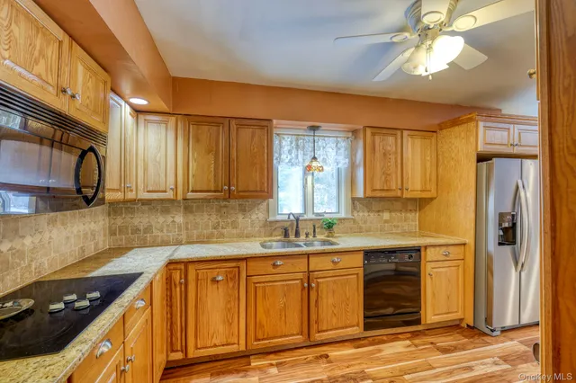 $500,000 | 4 Verplanck Avenue, Hopewell Junction, NY 12533