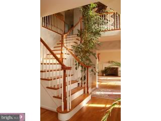 4 Leeds Road Moorestown, NJ 08057 - Photo 2 of 6