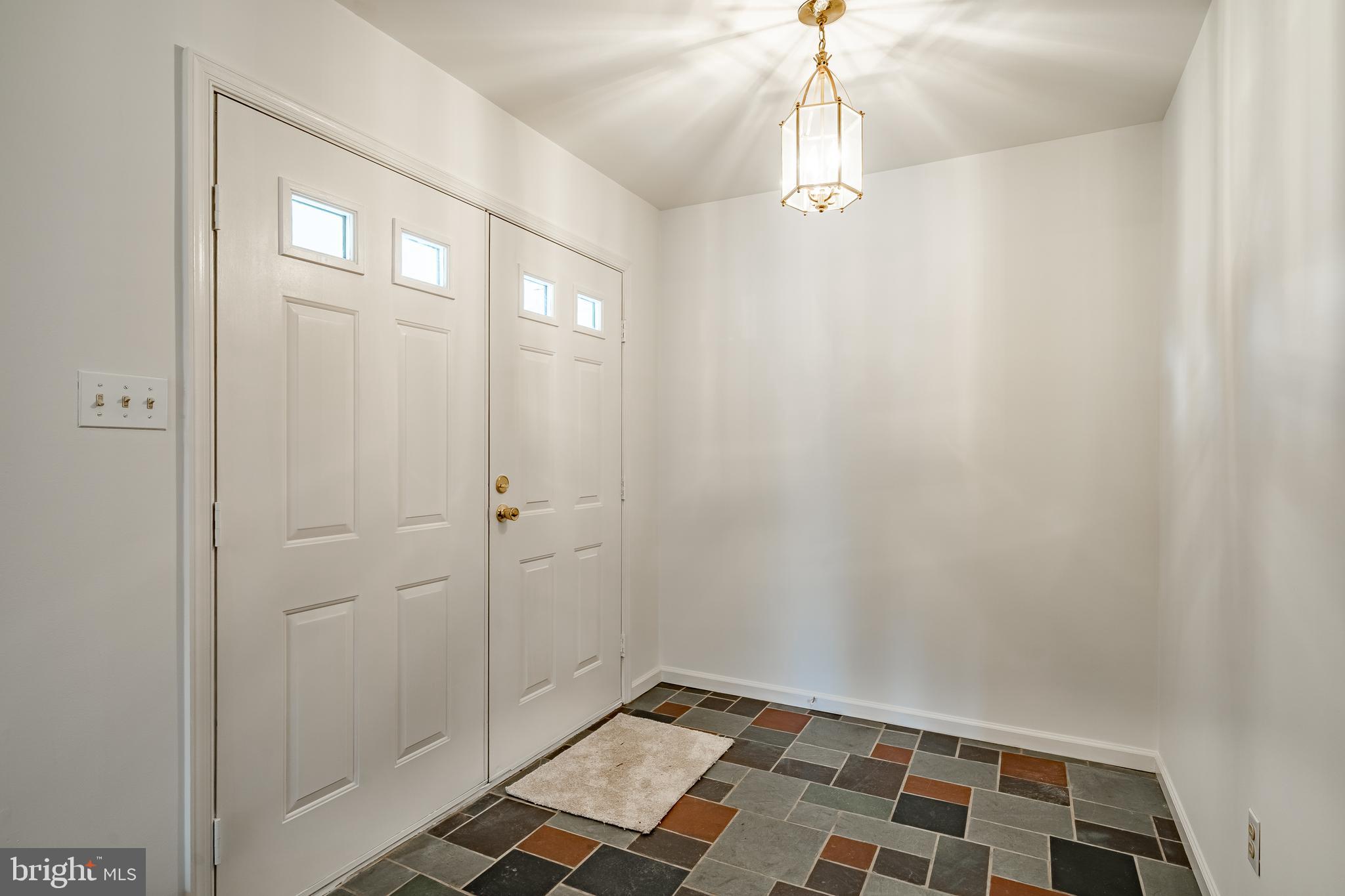 4 Main Lin Drive Coatesville, PA 19320 - Photo 3 of 40