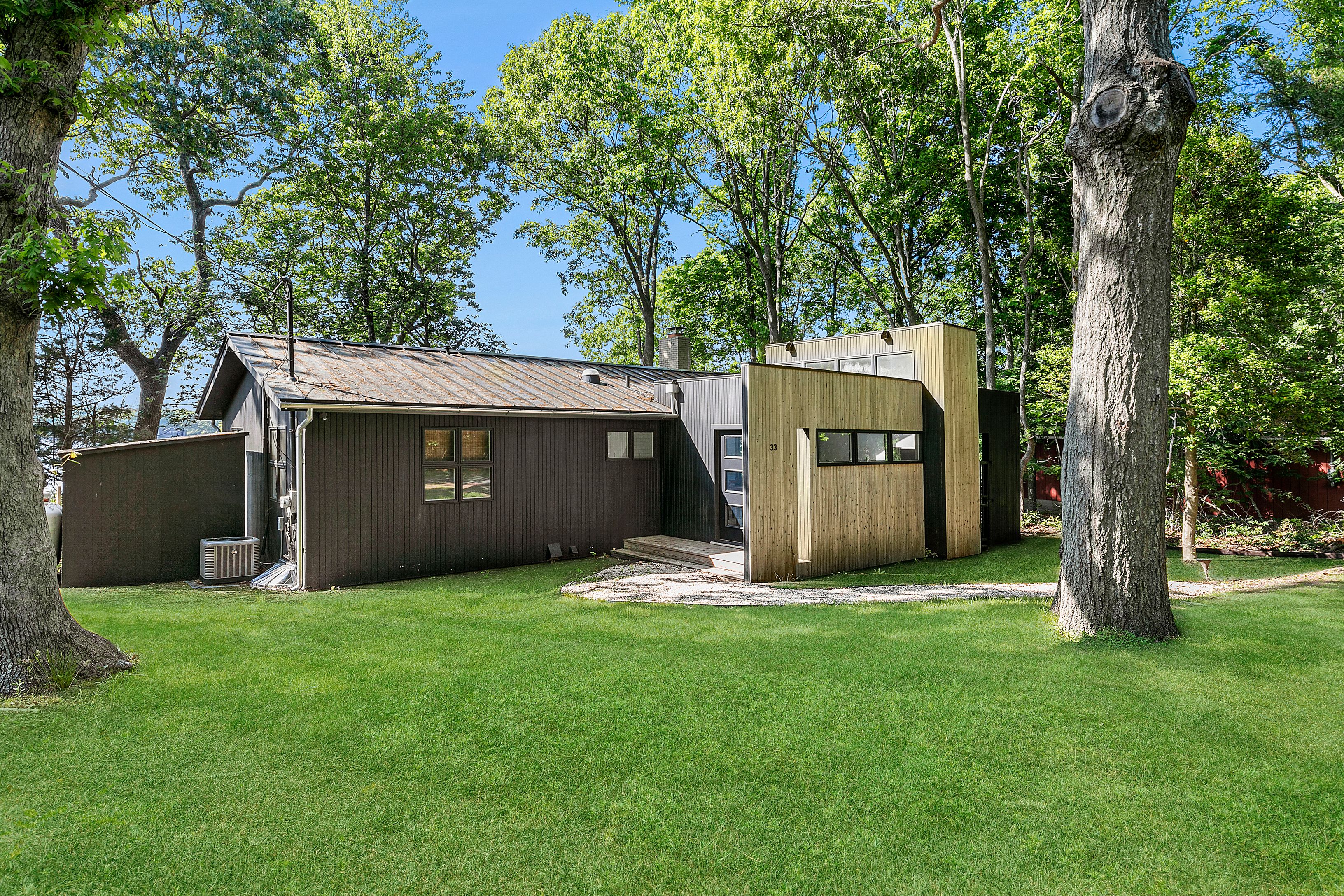 33 Bluff Point Road Sag Harbor, NY 11963 - Photo 16 of 20