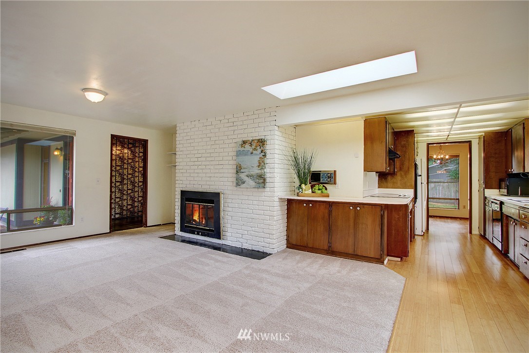 4529 Northeast 24th Street Renton, WA 98059 - Photo 3 of 18