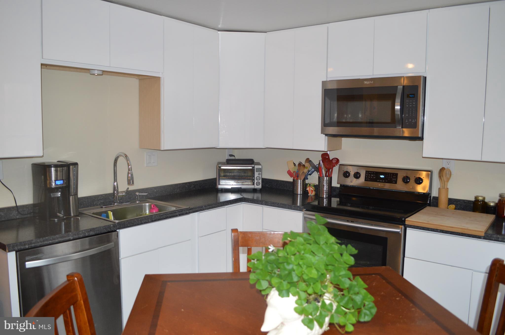 10757 Lester Street Silver Spring, MD 20902 - Photo 3 of 21 Kitchen