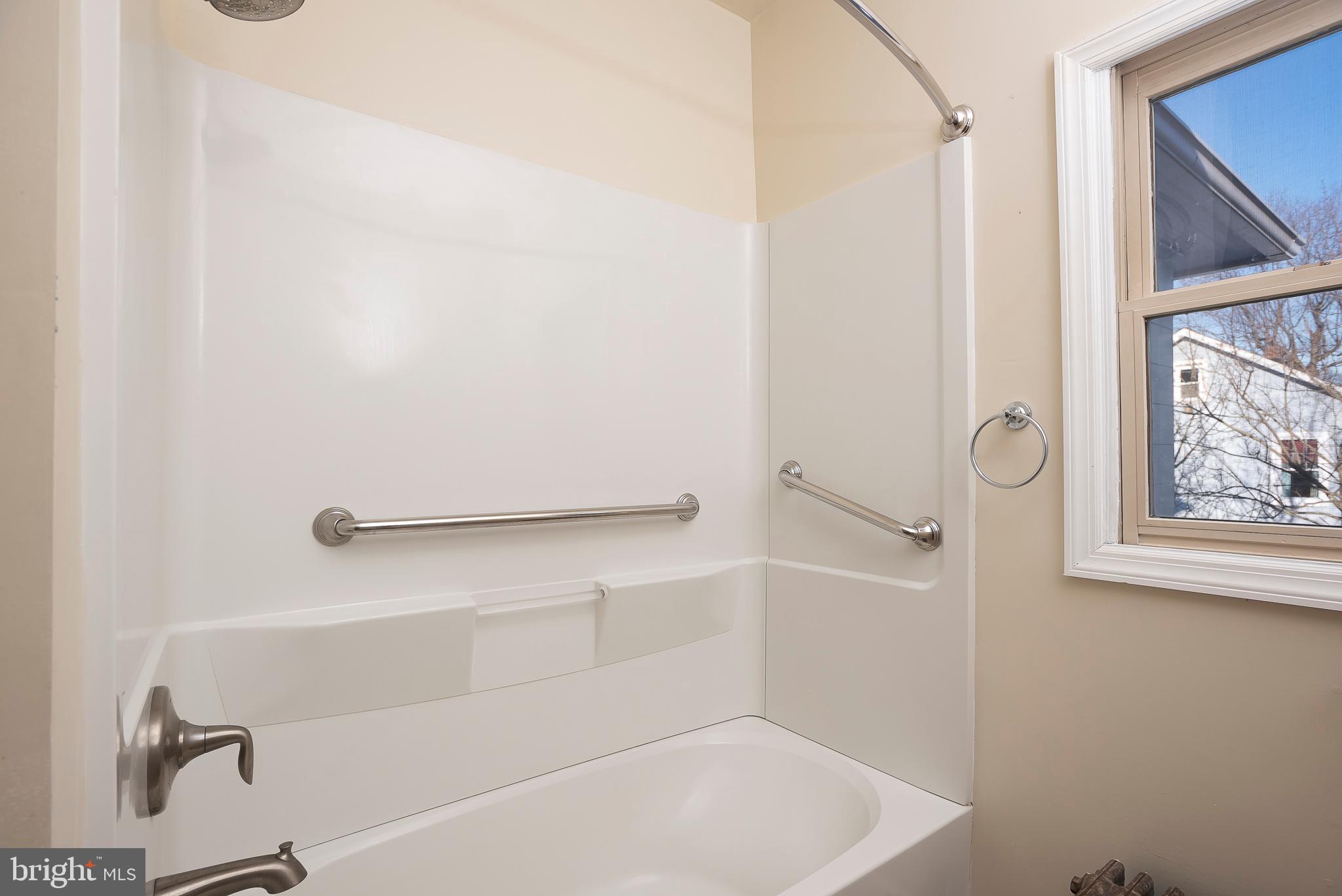 1305 Frederick Road Baltimore, MD 21228 - Photo 19 of 28 Master Bath