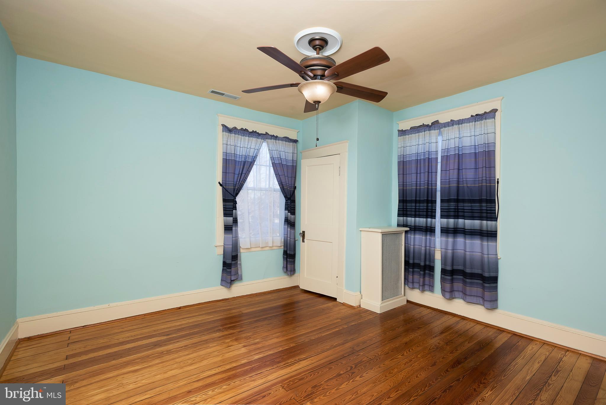 1305 Frederick Road Baltimore, MD 21228 - Photo 22 of 28 Bedroom 3