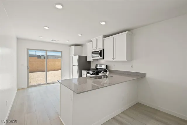 $399,900 | 6760 High Cascade Avenue, Las Vegas, NV 89156