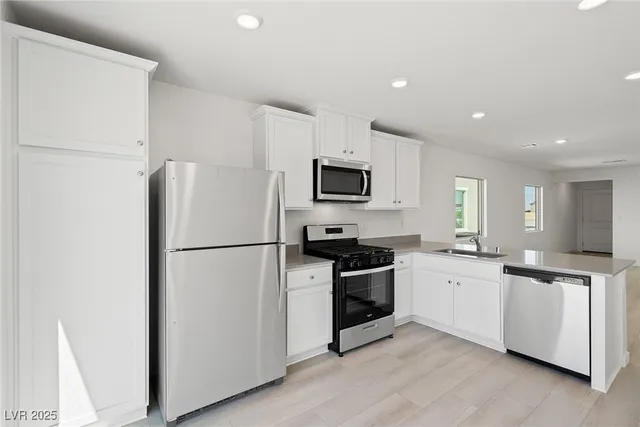 $399,900 | 6760 High Cascade Avenue, Las Vegas, NV 89156