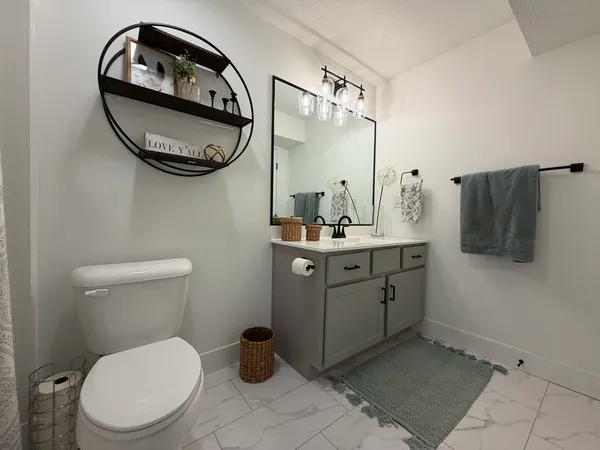 $540,000 | 1 Deerfield Court, Bloomington, IL 61705