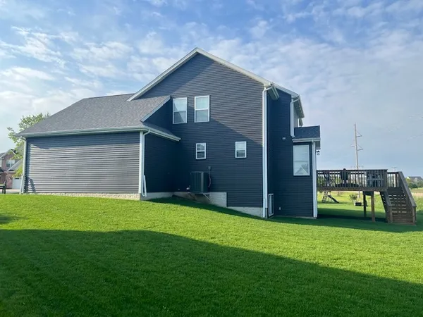 $540,000 | 1 Deerfield Court, Bloomington, IL 61705