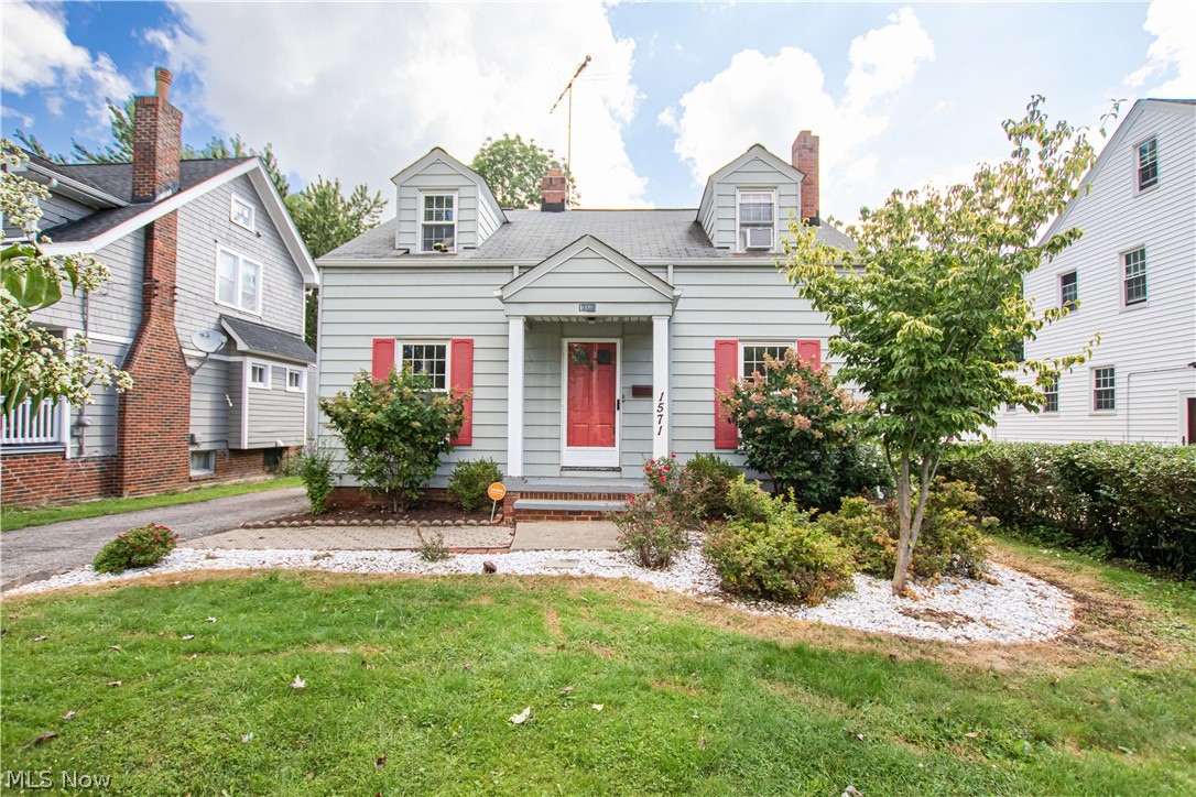 1571 Felton Road Cleveland, OH 44121 - Photo 1 of 34