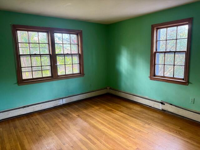 22 Cranberry Lane Centerville, MA 02632 - Photo 5 of 10 an empty room with a window