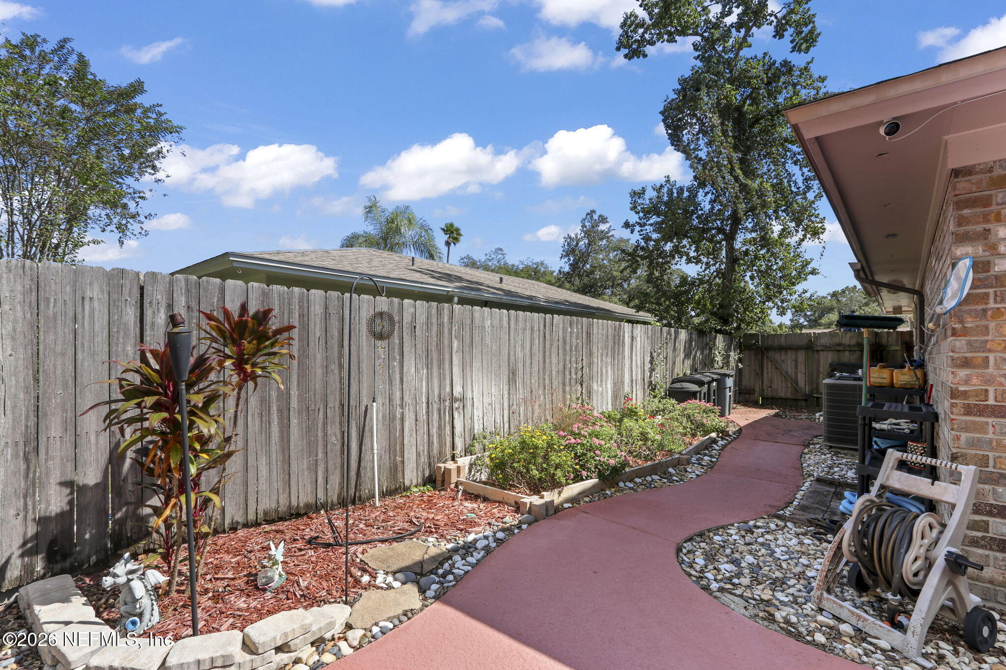 120 Vanderford Road North Orange Park, FL 32073 - Photo 36 of 40 a view of a backyard with plants