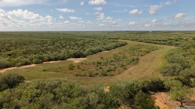 $2,700,000 | 671-acres Fm 3196, San Diego, TX 78384