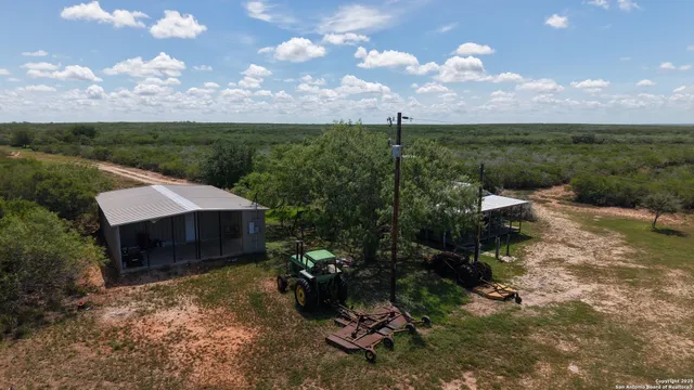 $2,700,000 | 671-acres Fm 3196, San Diego, TX 78384
