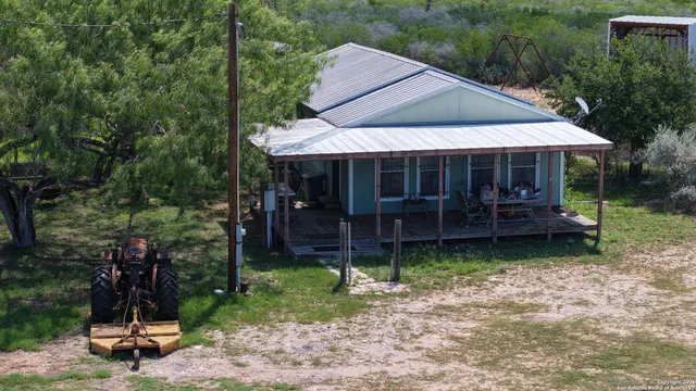 $2,700,000 | 671-acres Fm 3196, San Diego, TX 78384