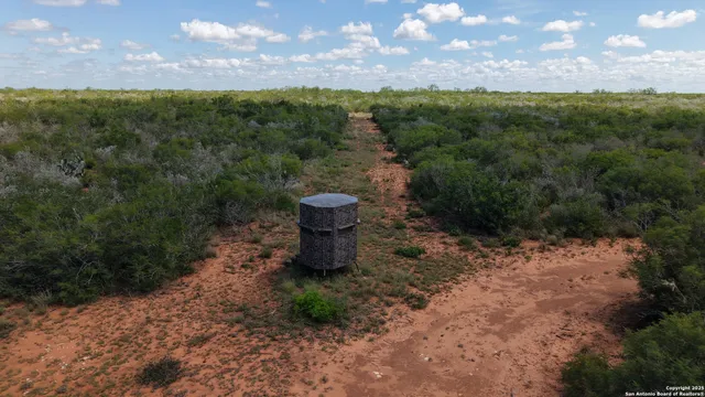 $2,700,000 | 671-acres Fm 3196, San Diego, TX 78384