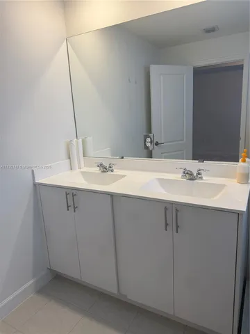 $3,000 | 5145 Southwest 37th Street, Hollywood, FL 33023