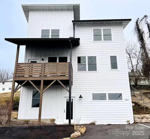 $625,000 | 1061 Riverside Drive, Asheville, NC 28804