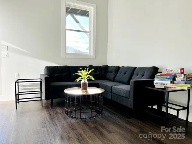 $625,000 | 1061 Riverside Drive, Asheville, NC 28804