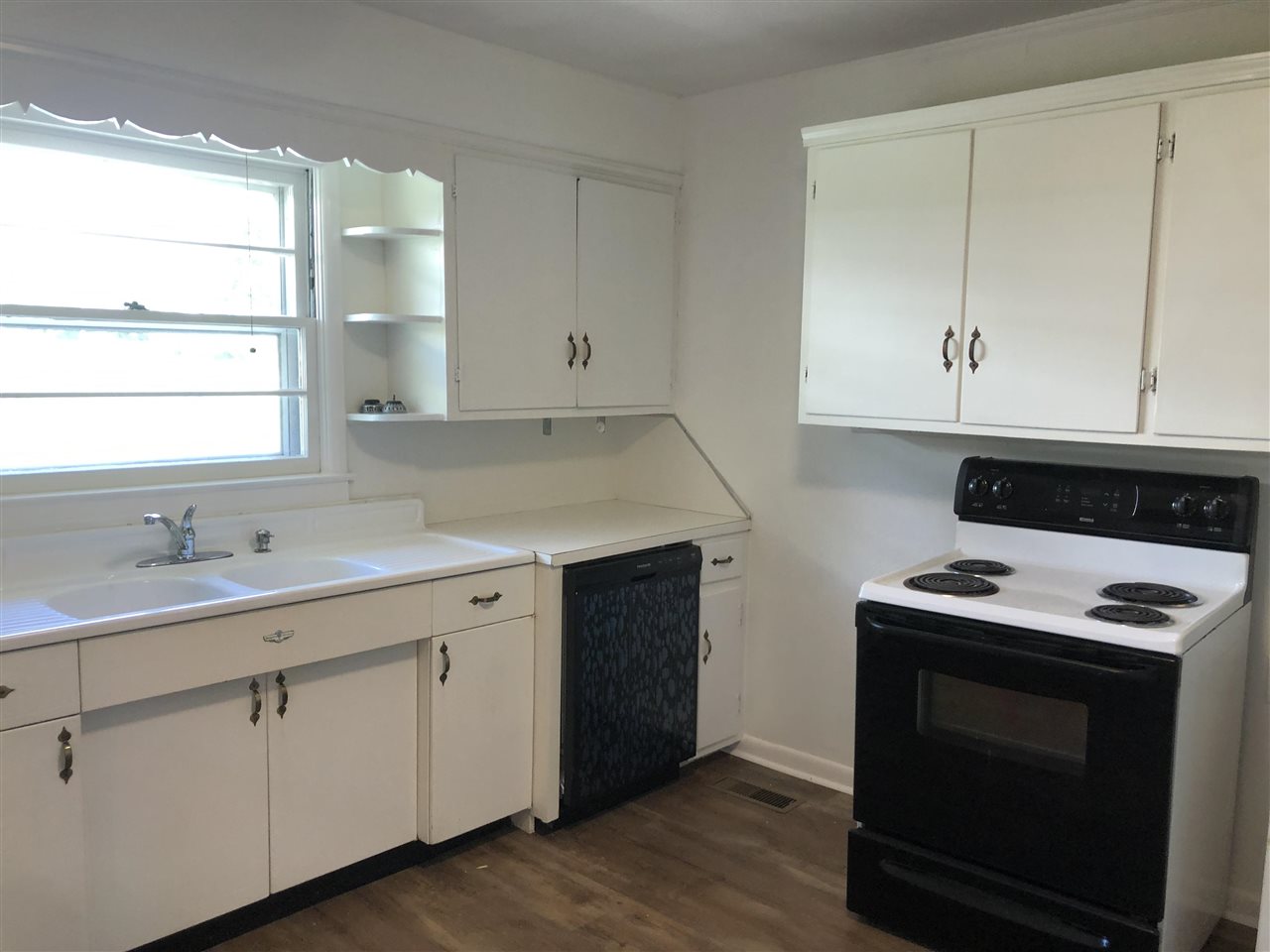 209 Old Shiloh Road Adamsville, TN 38310 - Photo 3 of 13 Gallery Image 3