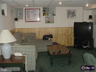 239 Lynbrooke Road Springfield, PA 19064 - Photo 3 of 5