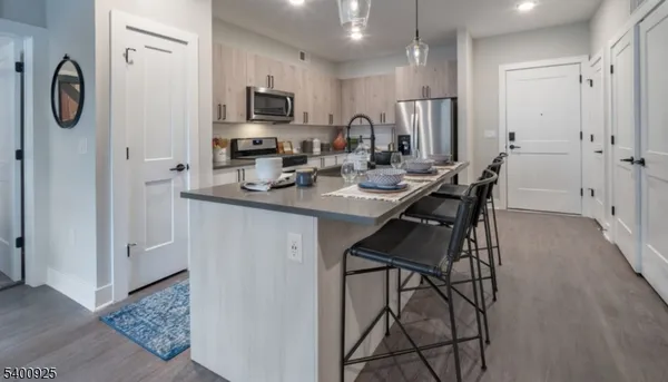 $2,150 | 100 Union Street, Unit 351, Elizabeth, NJ 07202