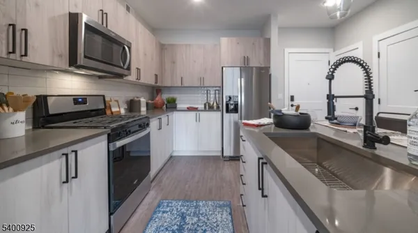 $2,150 | 100 Union Street, Unit 351, Elizabeth, NJ 07202