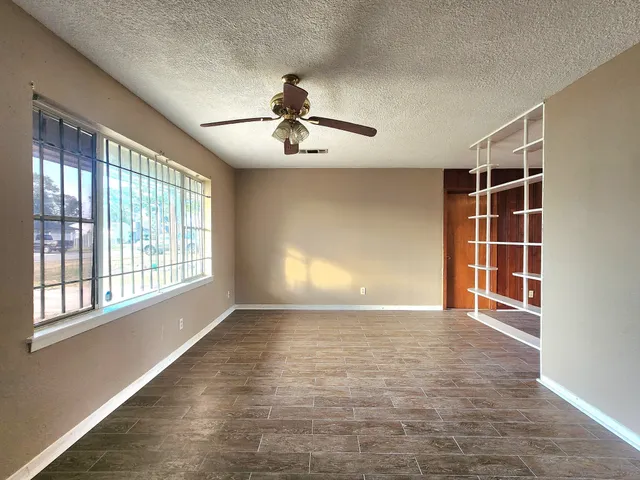 $1,500 | 13001 Knollcrest Street, Houston, TX 77015