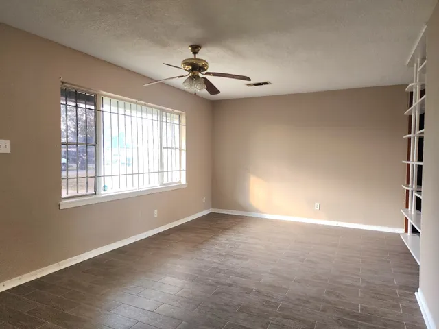 $1,500 | 13001 Knollcrest Street, Houston, TX 77015