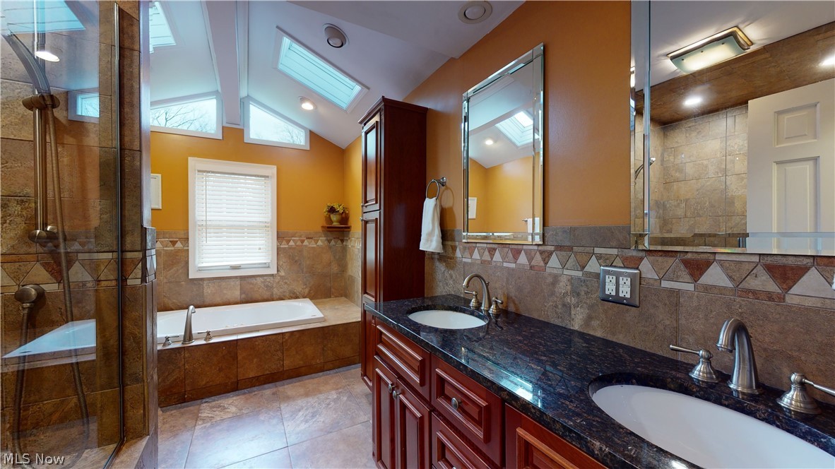 224 Hurd Road Aurora, OH 44202 - Photo 5 of 35 Gallery Image 5