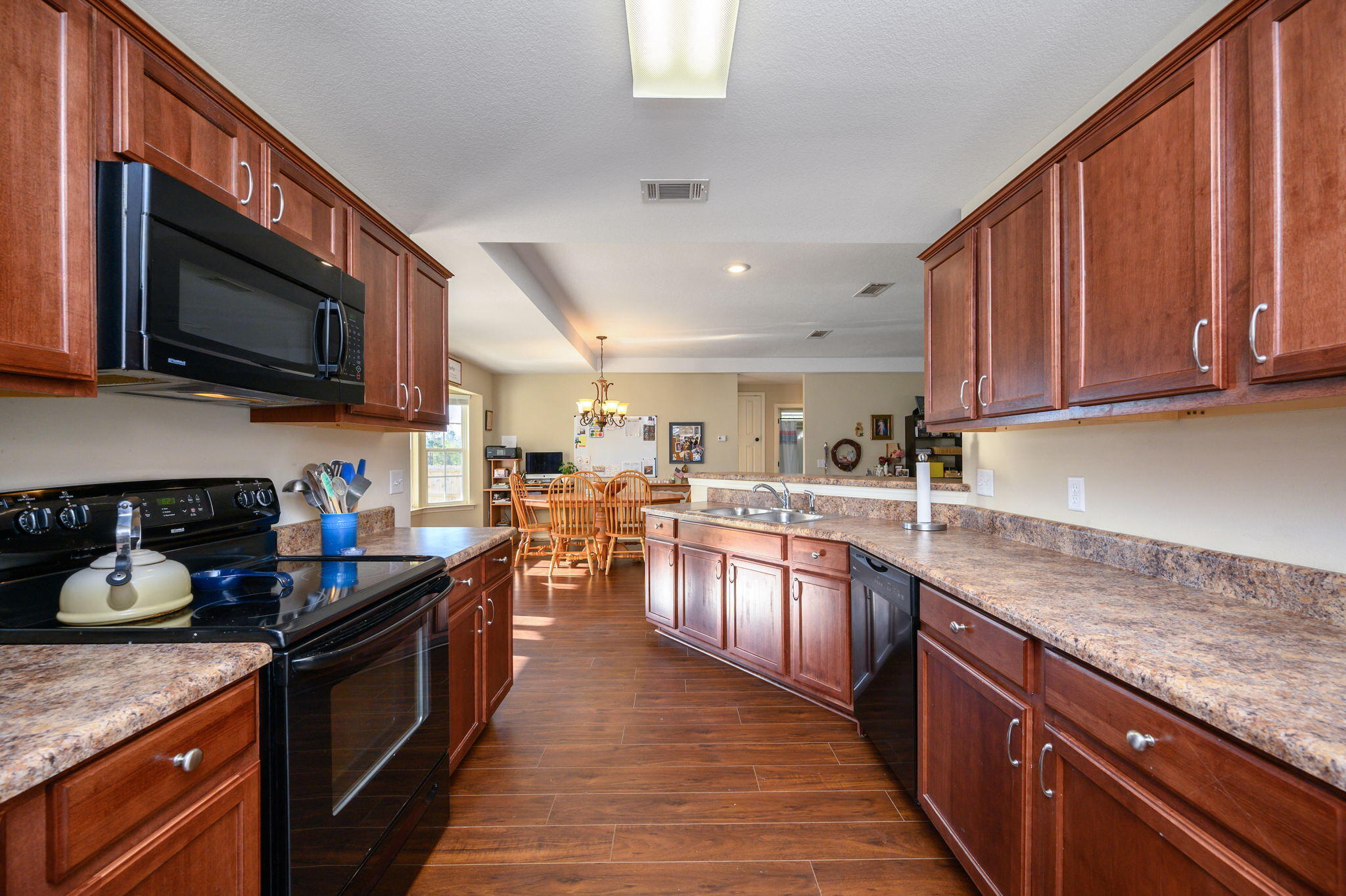 594 Hunters Ridge Road DeFuniak Springs, FL 32433 - Photo 8 of 41 Gallery Image 8
