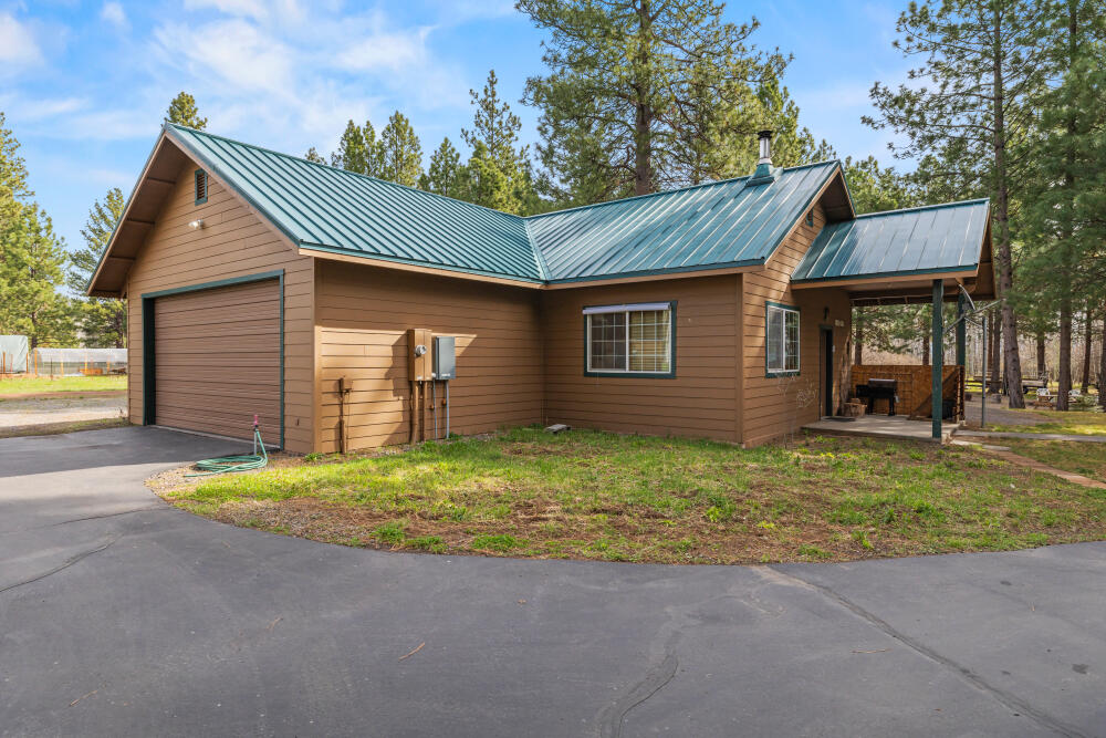 25437 Rocky Point Road Klamath Falls, OR 97601 - Photo 39 of 90 34 shop extra garage
