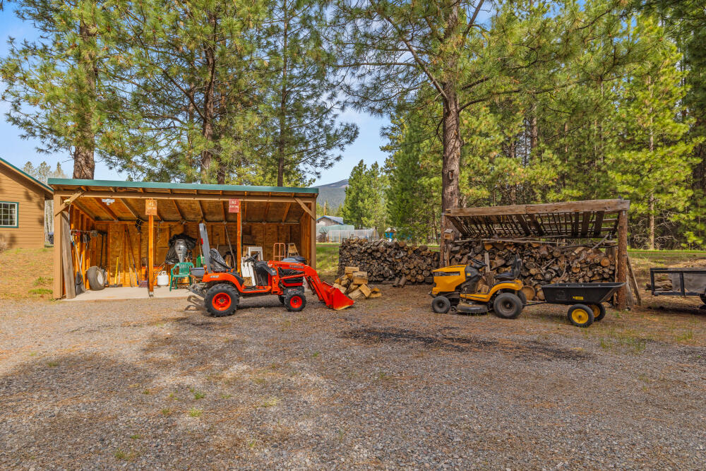 25437 Rocky Point Road Klamath Falls, OR 97601 - Photo 55 of 90 51 equipment shed