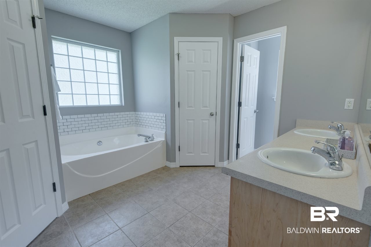 12725 White Road Bay Minette, AL 36507 - Photo 13 of 22 Master Bathroom
