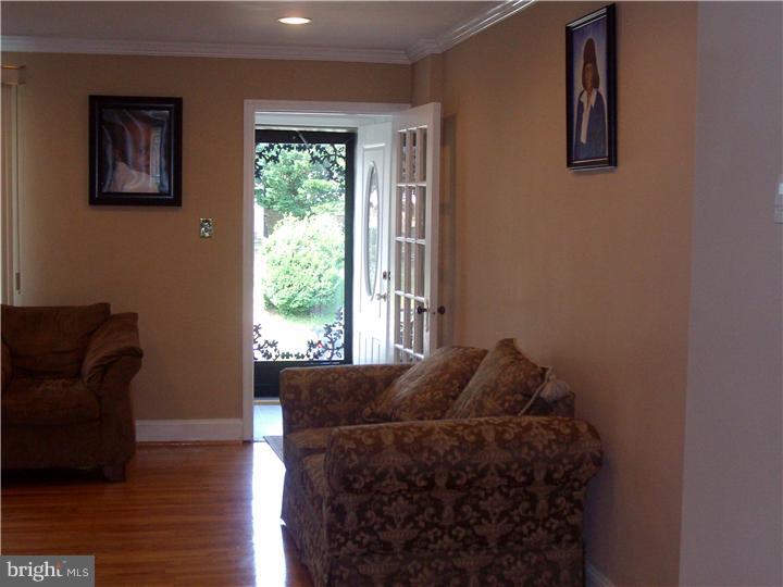 8272 Temple Road Philadelphia, PA 19150 - Photo 4 of 12 Gallery Image 4