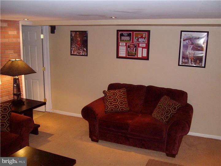 8272 Temple Road Philadelphia, PA 19150 - Photo 8 of 12 Gallery Image 8