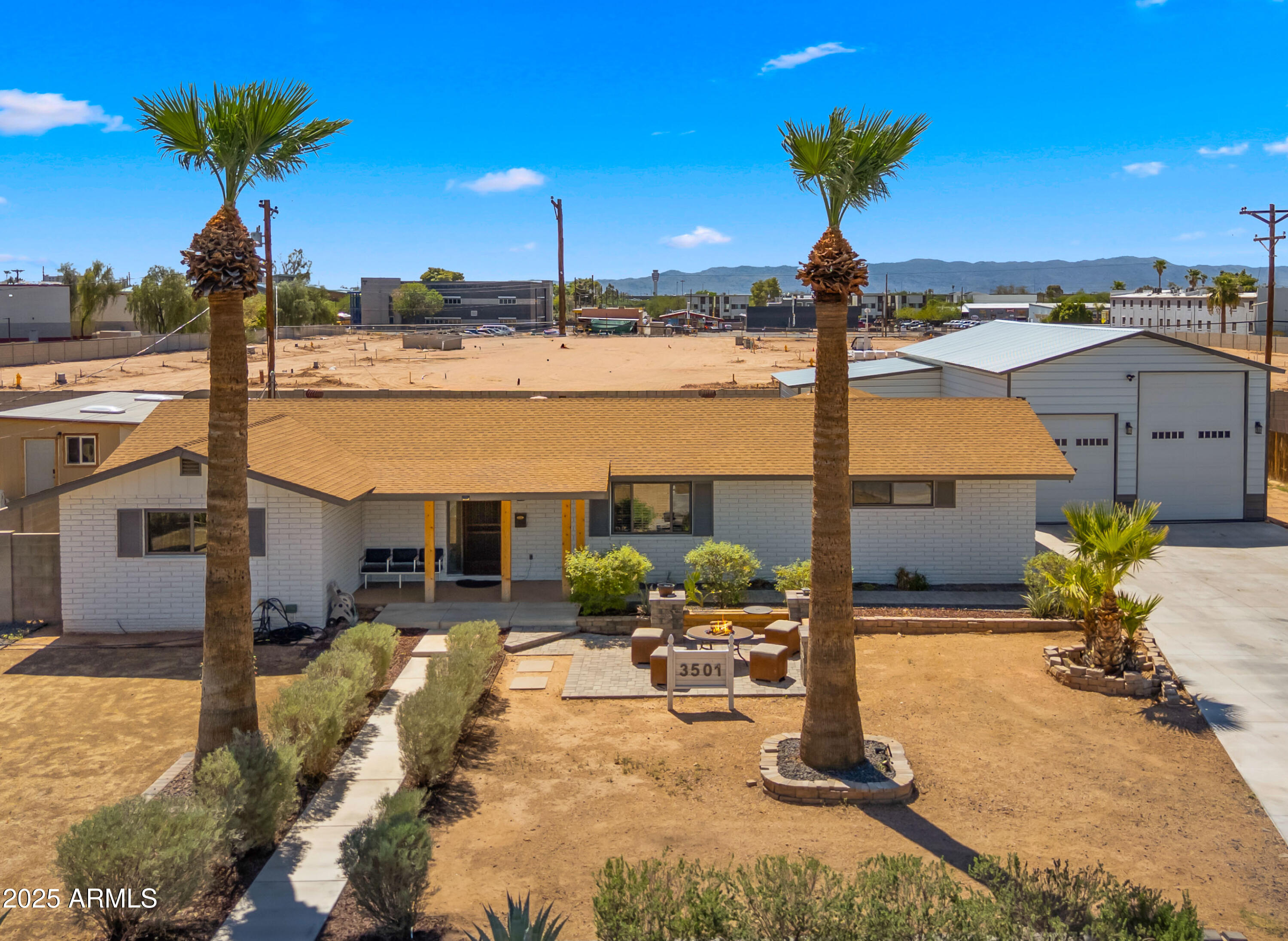 3501 East Coronado Road Phoenix, AZ 85008 - Photo 13 of 57 a view of a terrace with couches