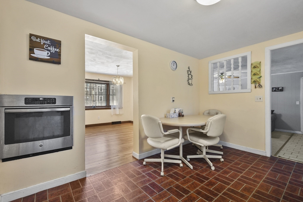 32 Donald Road Burlington, MA 01803 - Photo 14 of 42 Gallery Image 14