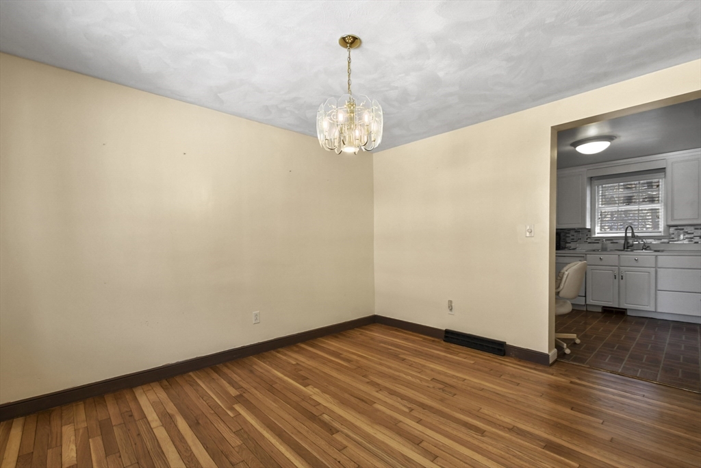32 Donald Road Burlington, MA 01803 - Photo 15 of 42 Gallery Image 15