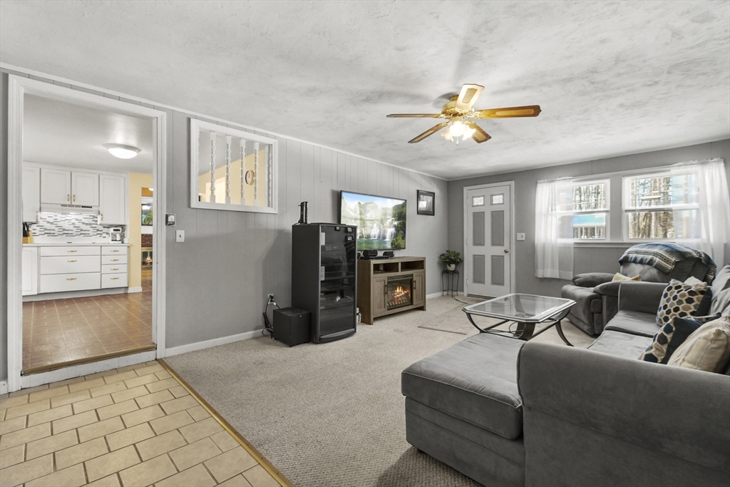 32 Donald Road Burlington, MA 01803 - Photo 18 of 42 Gallery Image 18