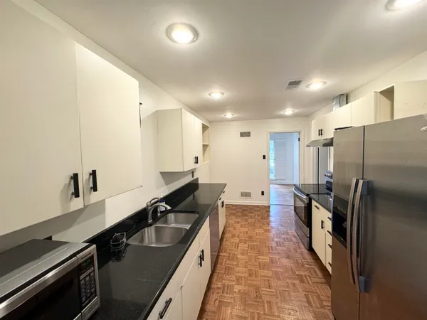 $2,500 | 115 Mary Ann Drive, Memphis, TN 38117