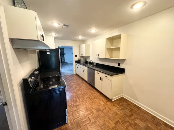$2,550 | 115 Mary Ann Drive, Memphis, TN 38117