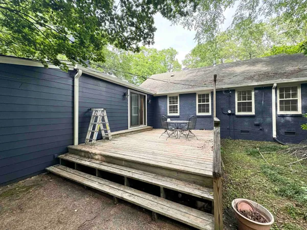 $2,500 | 115 Mary Ann Drive, Memphis, TN 38117