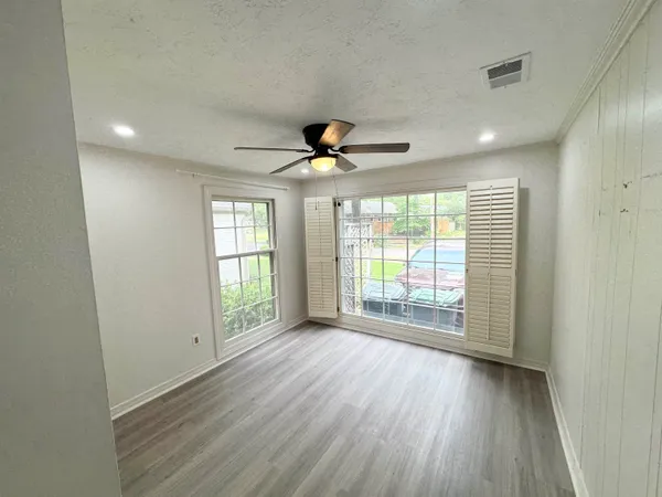 $2,500 | 115 Mary Ann Drive, Memphis, TN 38117