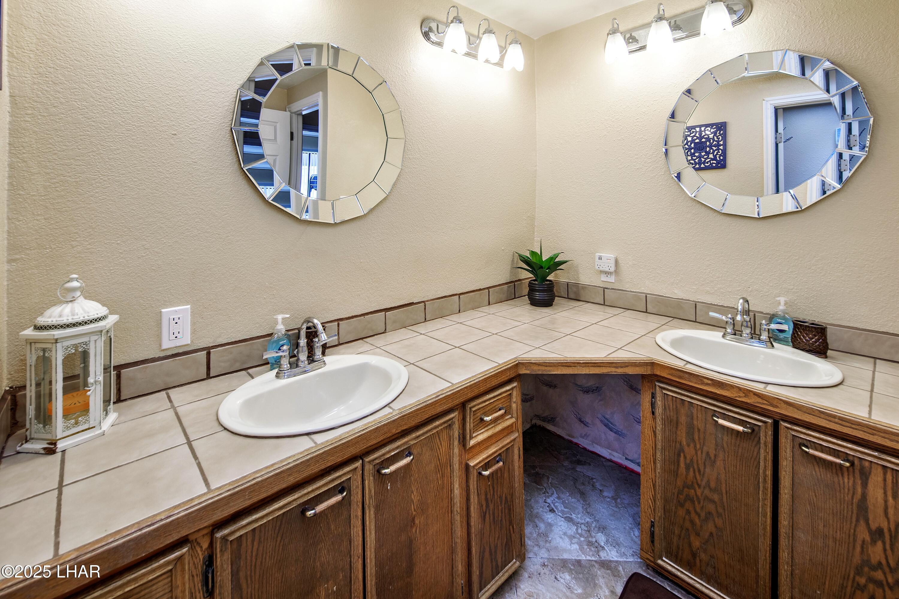 8850 Apache Loop Parker, AZ 85344 - Photo 28 of 31 8887 Papago Loop I (17)