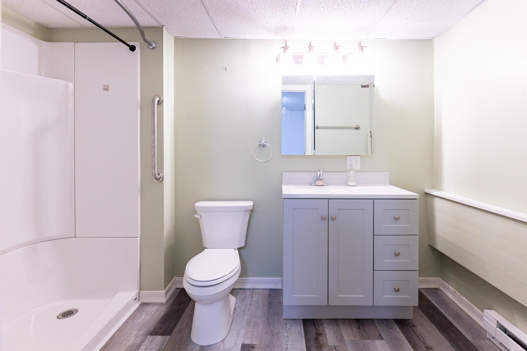 826 Hard Road, Unit B4 Hartford, VT 05059 - Photo 15 of 23