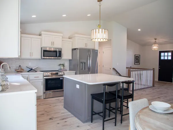 $460,834 | 10234 Concord Drive, Horace, ND 58047