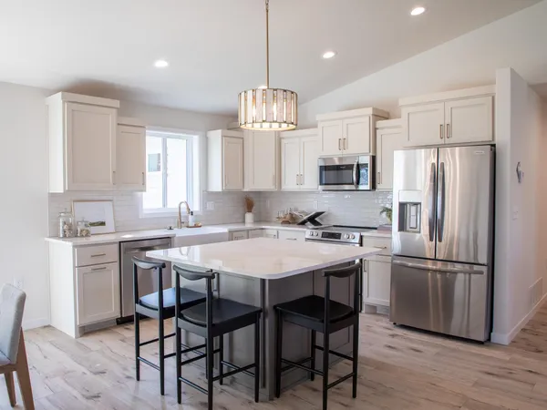 $460,834 | 10234 Concord Drive, Horace, ND 58047