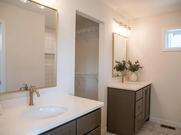 $460,834 | 10234 Concord Drive, Horace, ND 58047