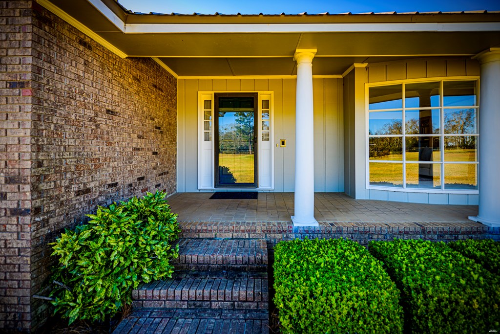 2833 Omussee Road Dothan, AL 36303 - Photo 32 of 51 Front Porch